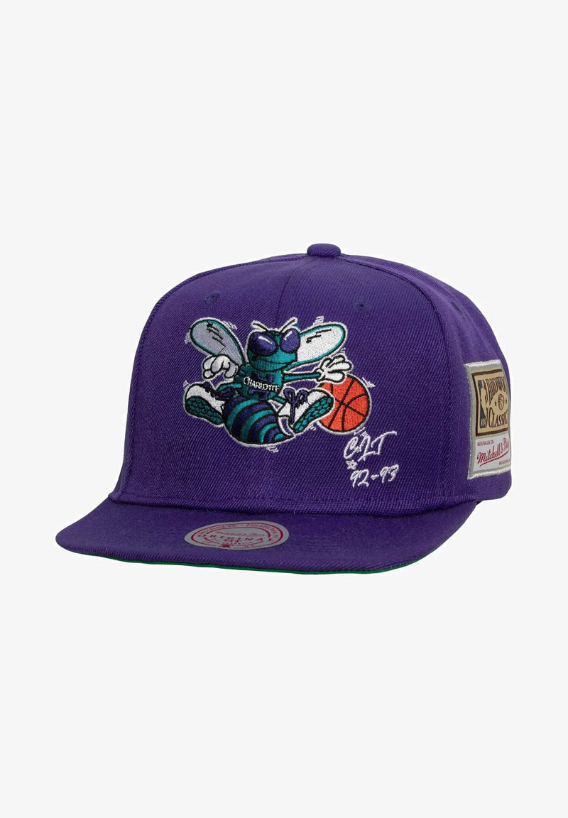Gorra Snapback Violeta – Estilo Urbano y Ajuste Regulable