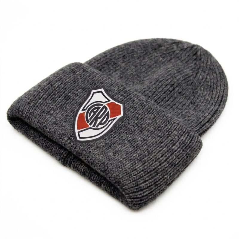 Gorro de Lana con Escudo River Bordado