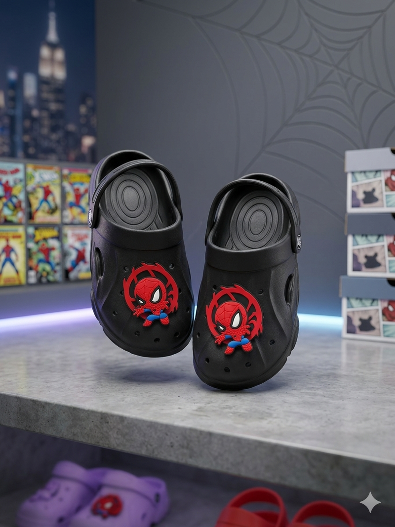 Crocs infantiles estilo con diseño Spider-Man